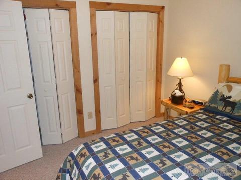 302 Hawks Lake Dr, Seven Devils, NC 28604 photo 30