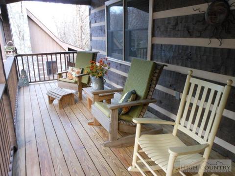 302 Hawks Lake Dr, Seven Devils, NC 28604 photo 13