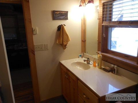 302 Hawks Lake Dr, Seven Devils, NC 28604 photo 11