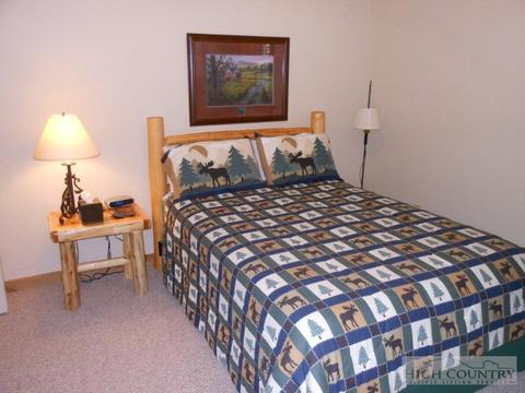 302 Hawks Lake Dr, Seven Devils, NC 28604 photo 29