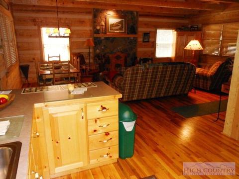 302 Hawks Lake Dr, Seven Devils, NC 28604 photo 4