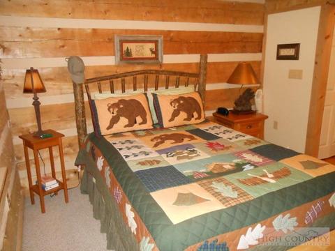 302 Hawks Lake Dr, Seven Devils, NC 28604 photo 9