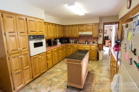 285 Bob Campbell Rd, Vilas, NC 28692 photo 3