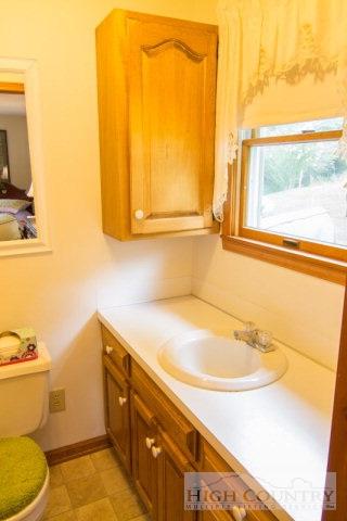 285 Bob Campbell Rd, Vilas, NC 28692 photo 8
