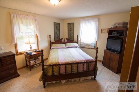 285 Bob Campbell Rd, Vilas, NC 28692 photo 6