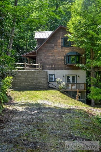 582 Timberlakes Dr, Todd, NC 28684 photo 23