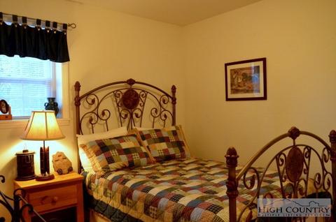 582 Timberlakes Dr, Todd, NC 28684 photo 16