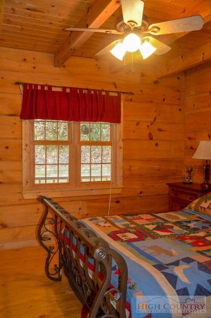 582 Timberlakes Dr, Todd, NC 28684 photo 6