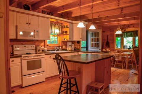 582 Timberlakes Dr, Todd, NC 28684 photo 32