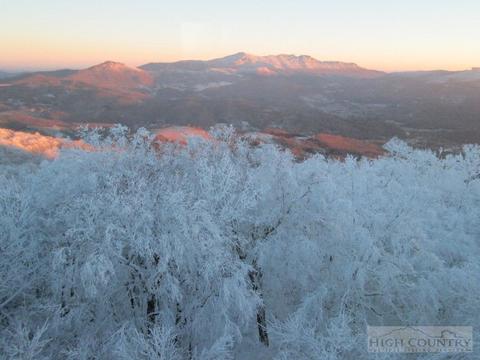 135 Ski Loft Rd, Beech Mountain, NC 28604 photo 1
