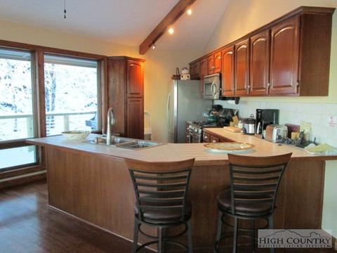 135 Ski Loft Rd, Beech Mountain, NC 28604 photo 9
