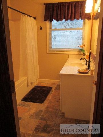 135 Ski Loft Rd, Beech Mountain, NC 28604 photo 3