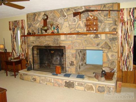 325 Owl Rest Ln, Deep Gap, NC 28618 photo 12