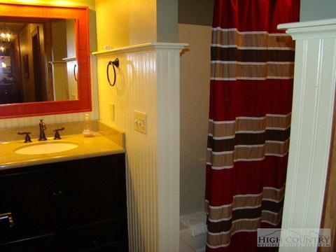 325 Owl Rest Ln, Deep Gap, NC 28618 photo 10