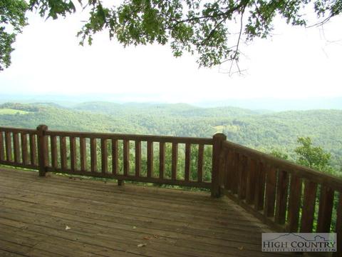 325 Owl Rest Ln, Deep Gap, NC 28618 photo 2