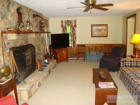 325 Owl Rest Ln, Deep Gap, NC 28618 photo 15