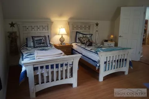 172 High Knolls Ln, Deep Gap, NC 28618 photo 9