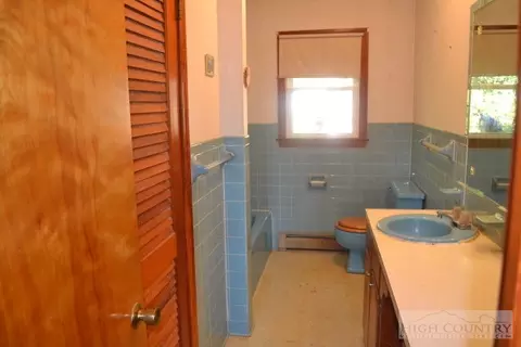 29 Sunset Ln, Independence, VA 24348 photo 4