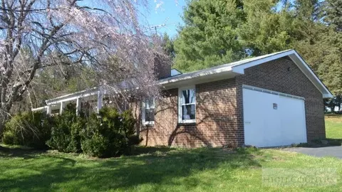 29 Sunset Ln, Independence, VA 24348 photo 2
