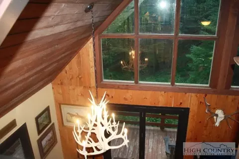 419 Saddle Ln, Deep Gap, NC 28618 photo 2