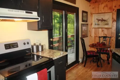 419 Saddle Ln, Deep Gap, NC 28618 photo 13