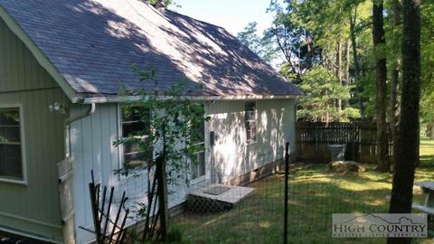 1013 Wildcat Rd, Deep Gap, NC 28618 photo 8
