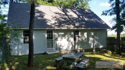 1013 Wildcat Rd, Deep Gap, NC 28618 photo 5
