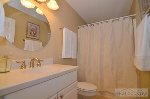 190 Regency Ln, Boone, NC 28607 photo 4