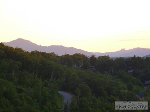190 Regency Ln, Boone, NC 28607 photo 2