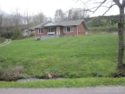 247 Stone Mountain Rd, Vilas, NC 28692 photo 1