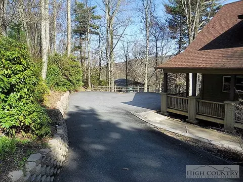 226 Heritage Rdg, Boone, NC 28607 photo 2