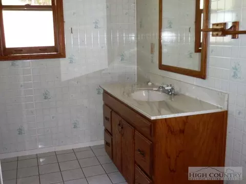 1336 Big Windfall Rd, Lansing, NC 28643 photo 22