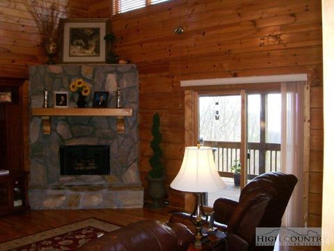 800 Alpine Dr, Seven Devils, NC 28604 photo 3
