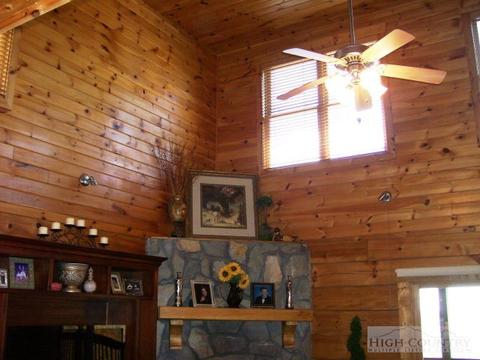 800 Alpine Dr, Seven Devils, NC 28604 photo 4