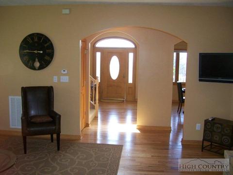 970 Algonquin Dr, Boone, NC 28607 photo 3