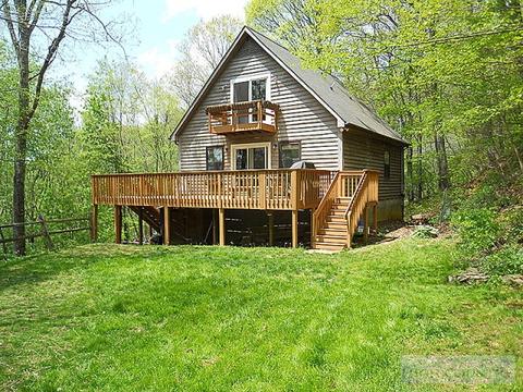 310 Lynn Hl, Boone, NC 28607 photo 1