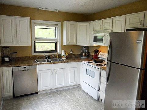 310 Lynn Hl, Boone, NC 28607 photo 23