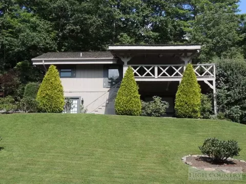 246 Hickory, Boone, NC 28607 photo 1