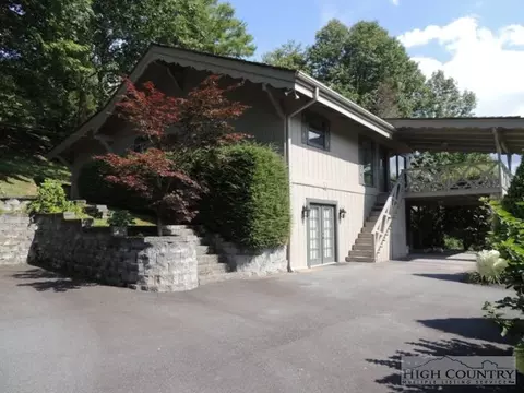 246 Hickory, Boone, NC 28607 photo 2