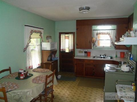 3252 Willie Brown Rd, Crumpler, NC 28617 photo 12