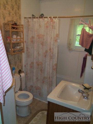 3252 Willie Brown Rd, Crumpler, NC 28617 photo 11