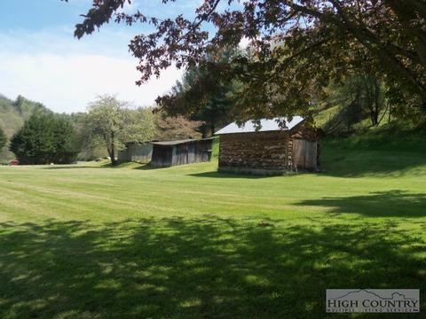 3252 Willie Brown Rd, Crumpler, NC 28617 photo 26