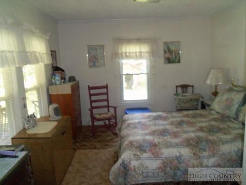3252 Willie Brown Rd, Crumpler, NC 28617 photo 10