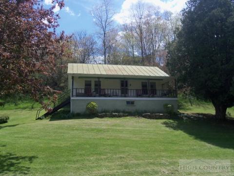 3252 Willie Brown Rd, Crumpler, NC 28617 photo 1