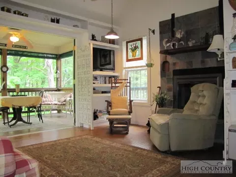 329 Turkey Rdg, Lansing, NC 28643 photo 2