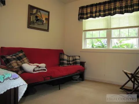 329 Turkey Rdg, Lansing, NC 28643 photo 10