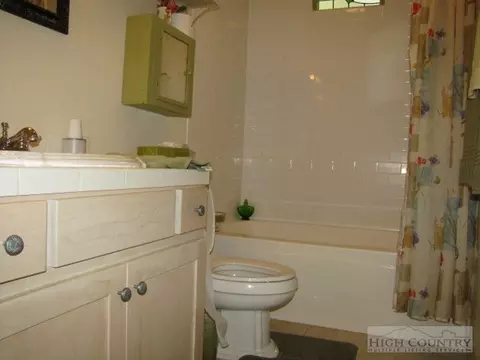 329 Turkey Rdg, Lansing, NC 28643 photo 11
