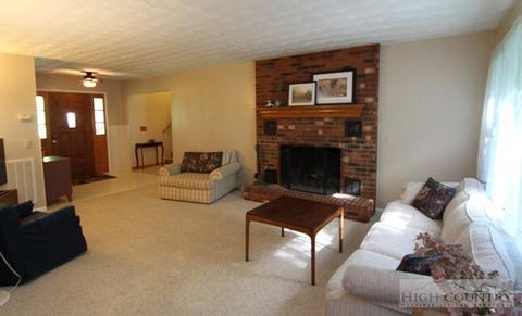 201 Locust Hl, Boone, NC 28607 photo 5