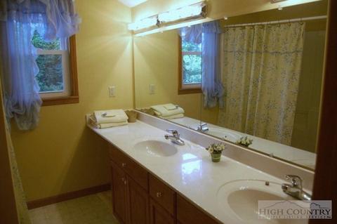 105 Elderberry Loop, Linville, NC 28646 photo 3