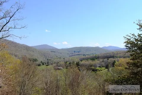 416 Rivers Crest Rd, Boone, NC 28607 photo 2
